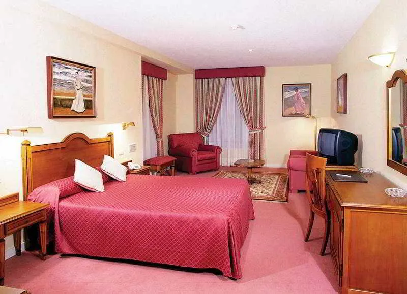 Room, MC Plaza de Santiago, Madrid