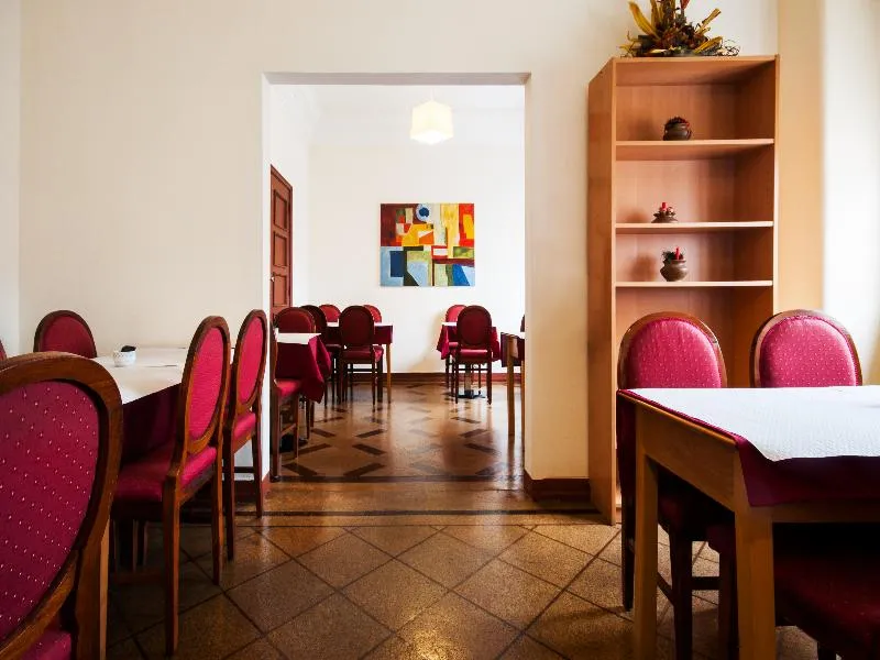Restaurant, Residencial Lar do Areeiro, Lisbon