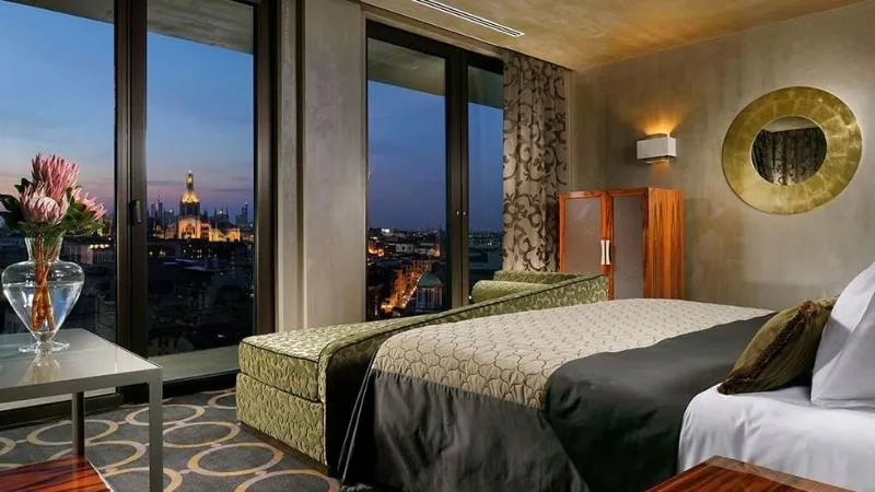 SUITE CAPACITY 4 Room, Uptown Palace, Milan