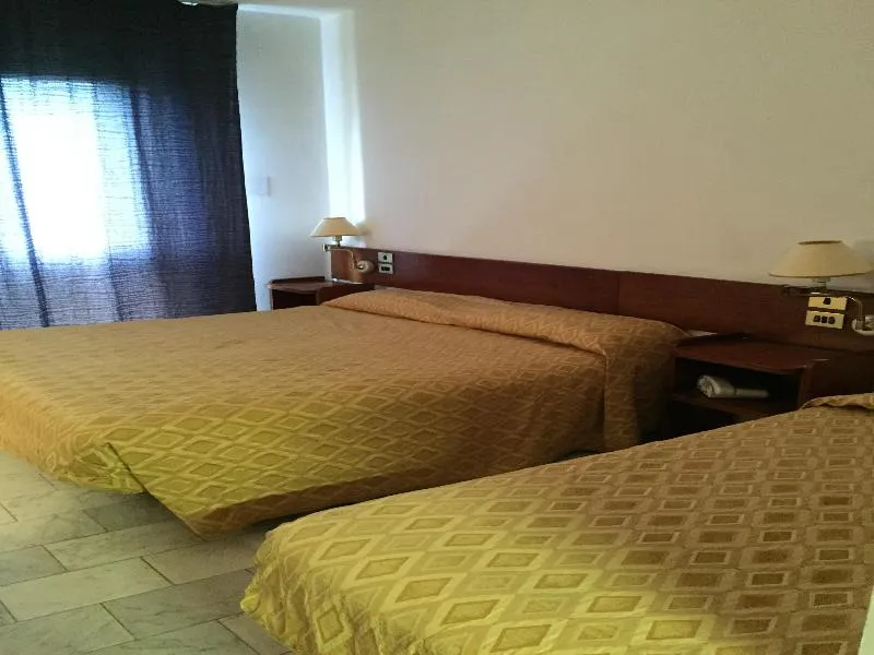 QUADRUPLE STANDARD Room, Albatros, Florence