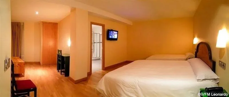 General view, Isis, Madrid