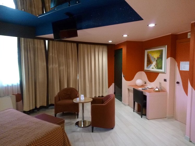 Futura Motel, Milan