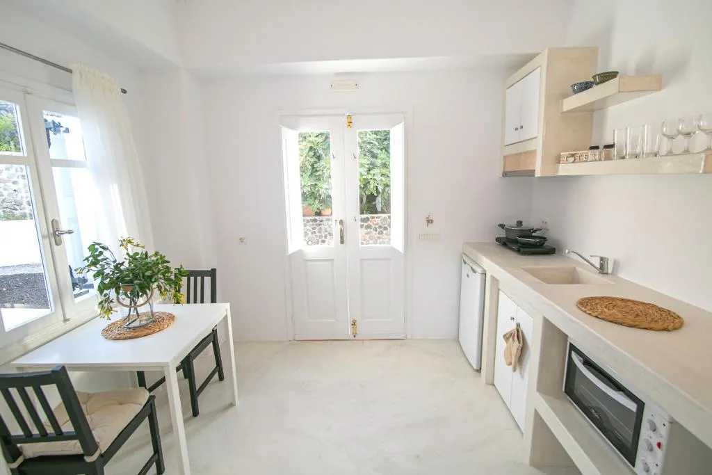 General view, Apanomeria Boutique Residence, Santorini