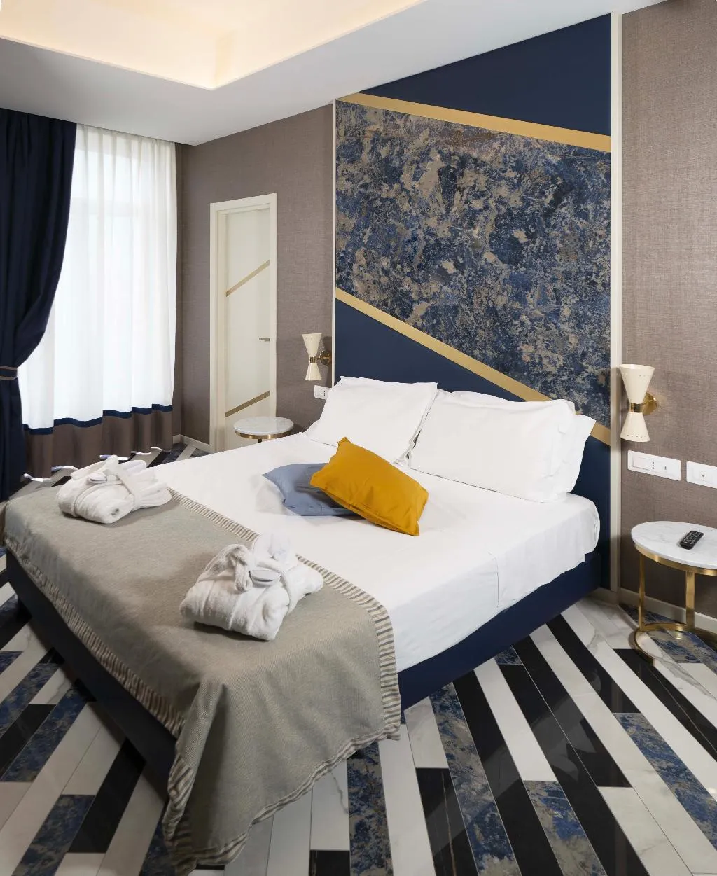 Room, Cala Moresca-Anima Mediterranea, Naples
