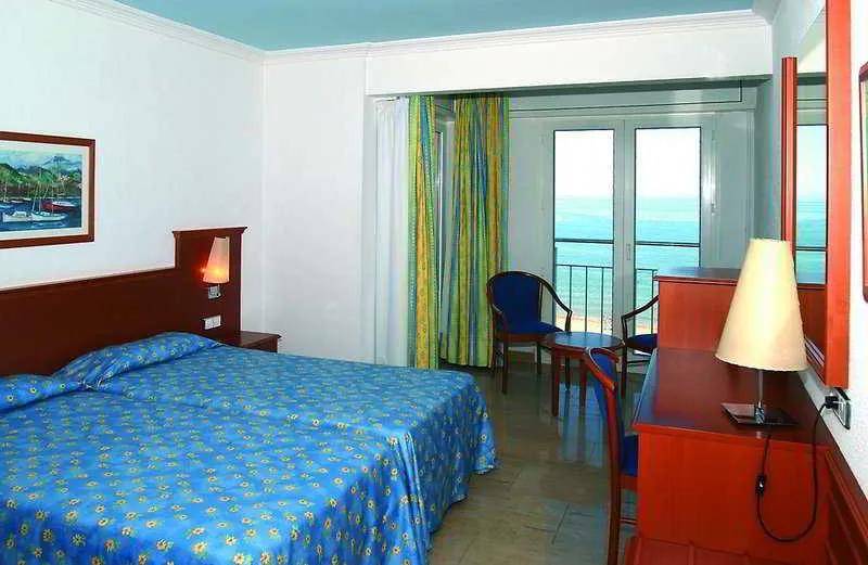Room, Novel Risech, Costa Brava