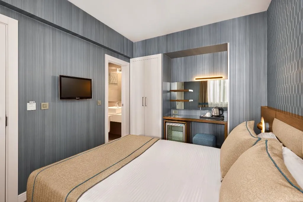 DOUBLE STANDARD Room, The New Zeybek Hotel, Izmir