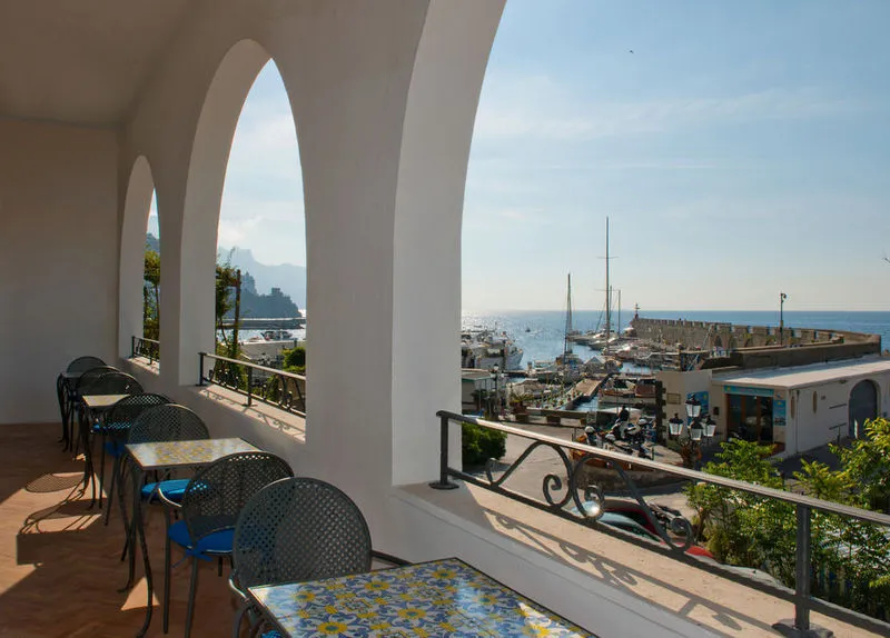 Restaurant, Aurora, Naples