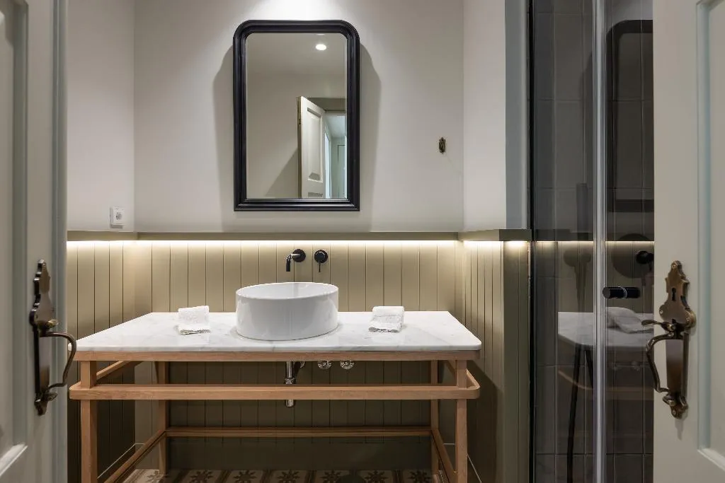 APARTMENT TWO BEDROOMS Room, Líbere Porto Laranjais, Porto