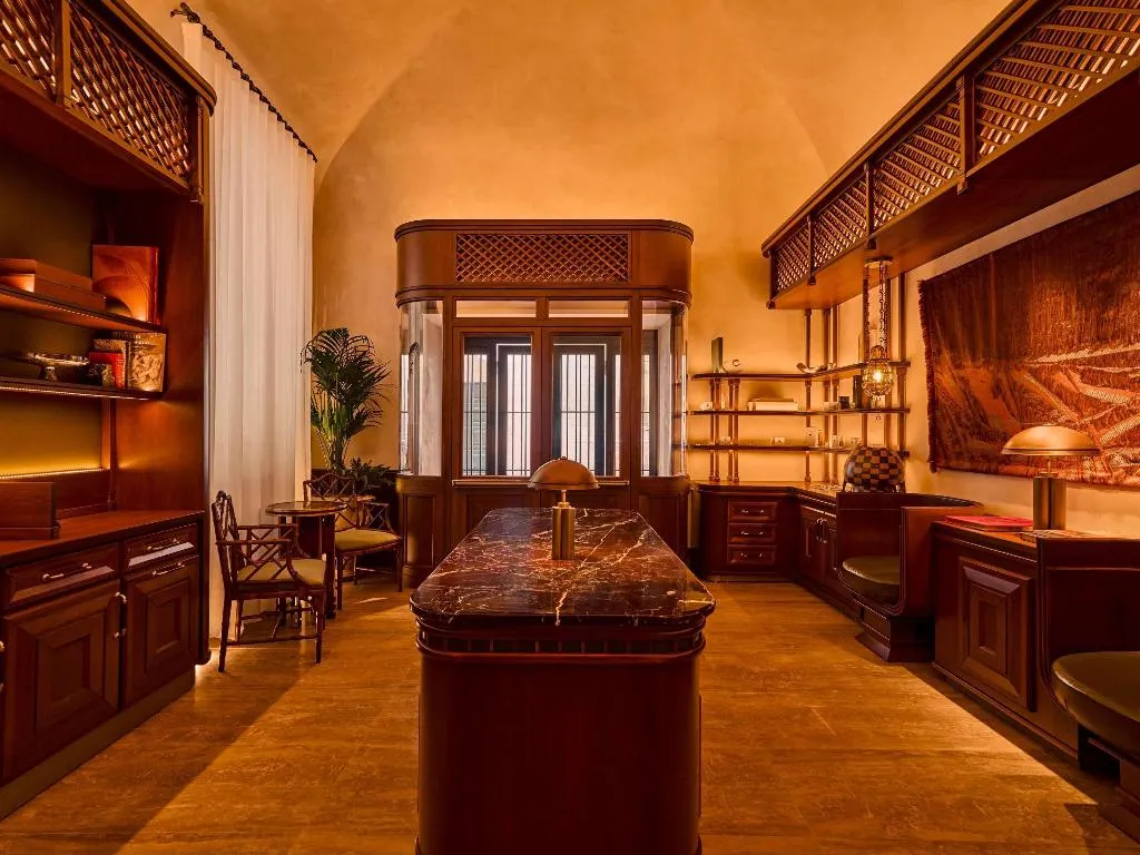 Sports and Entertainment, Orient Express La Minerva, Rome