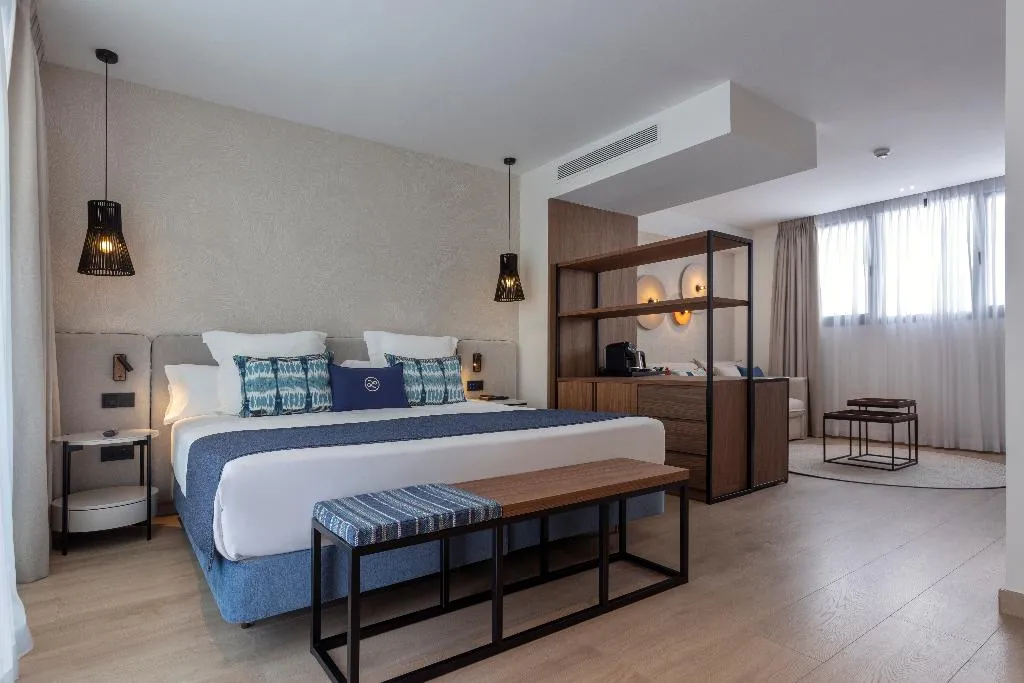 JUNIOR SUITE SUPERIOR Room, Lima, Costa Del Sol