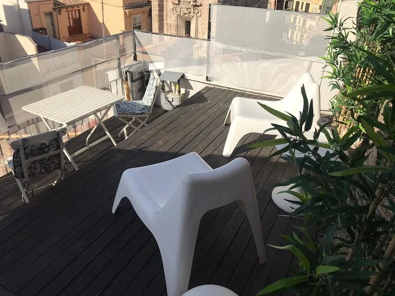 Room, El Siglo, Valencia
