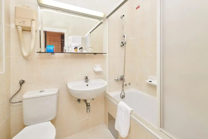 APARTMENT WITH BALCONY Room, Apartments Bellevue Plava Laguna, Istria