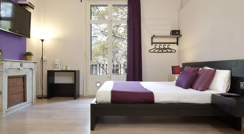 DOUBLE WITH BALCONY Room, BruStar Centric, Barcelona