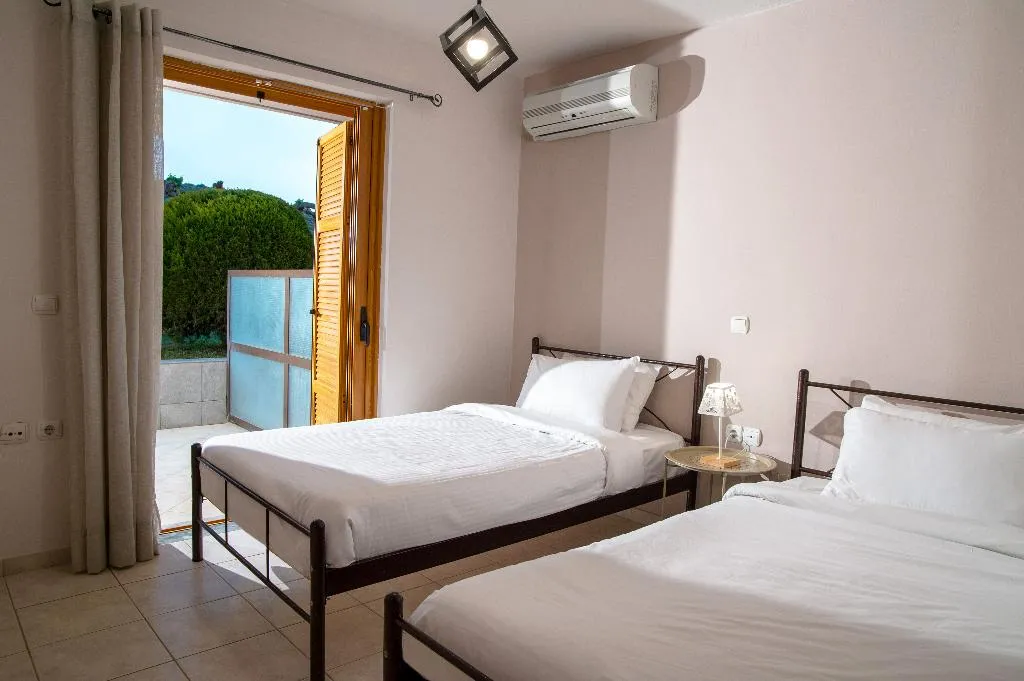 Room, ID Holiday Living, Athens