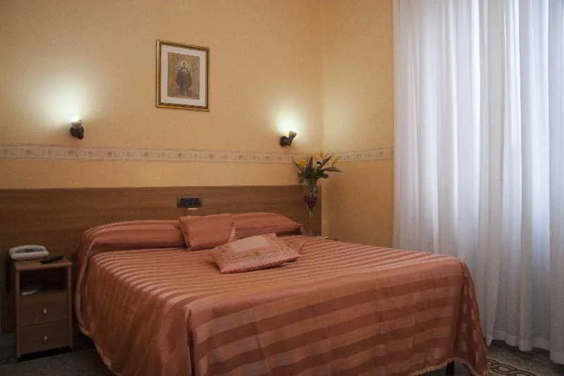 Room, Casa La Salle, Rome