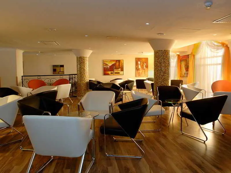 Bar, The Windsor Hotel, Malta