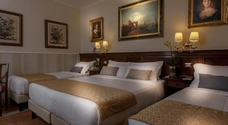 QUADRUPLE STANDARD Room, Des Artistes, Rome