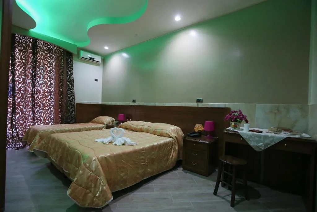 DOUBLE STANDARD Room, Iris, Naples