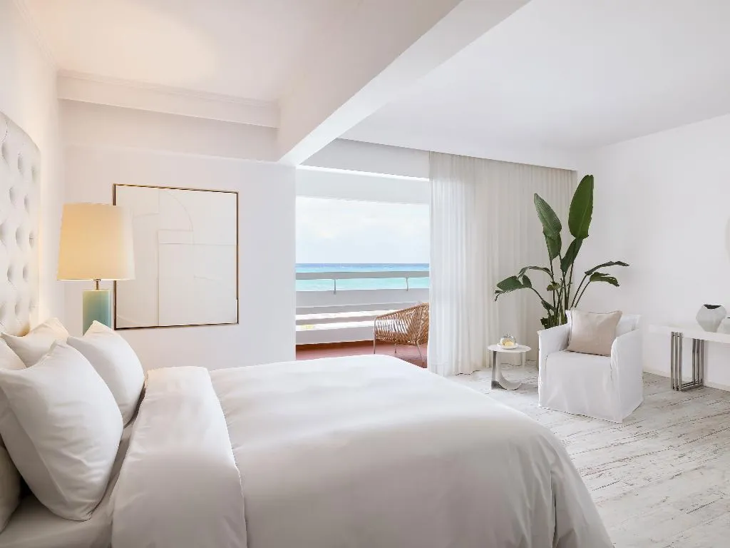 JUNIOR SUITE SEA VIEW Room, Grecotel LUXME White, Crete