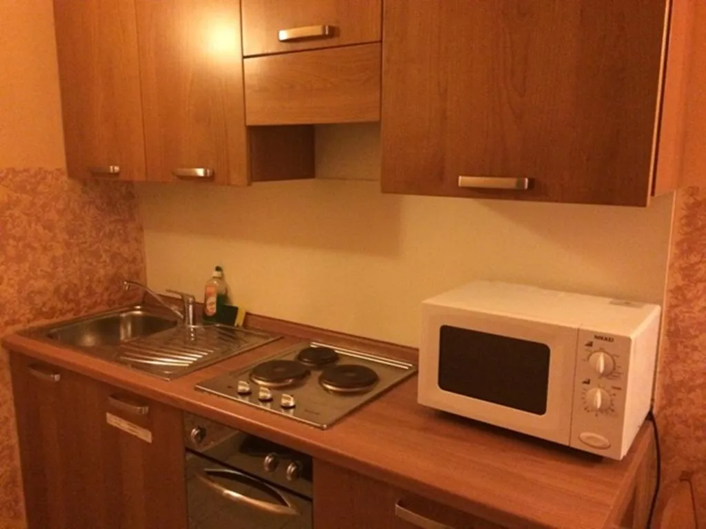 STUDIO CAPACITY 5 Room, Gemini City Centre Studios, Florence