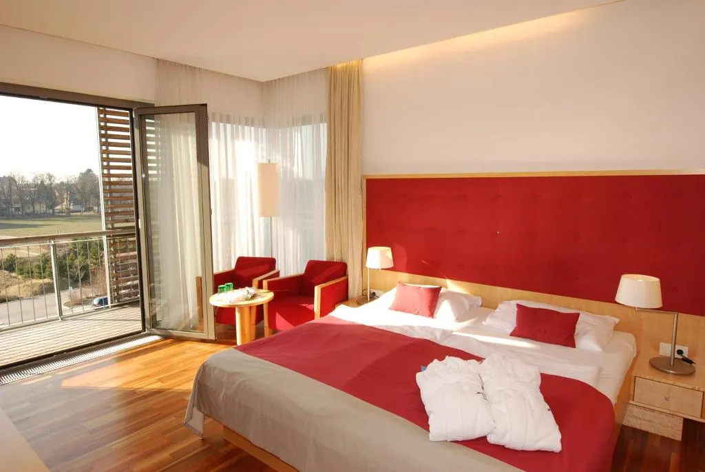 DOUBLE STANDARD Room, Therme Laa - Hotel & Silent Spa, Vienna