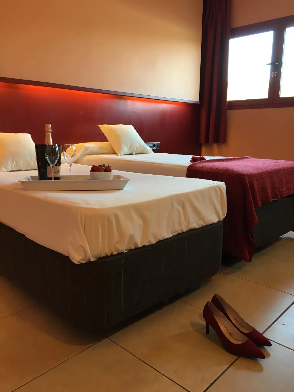 TRIPLE STANDARD Room, La Jonquera, Barcelona