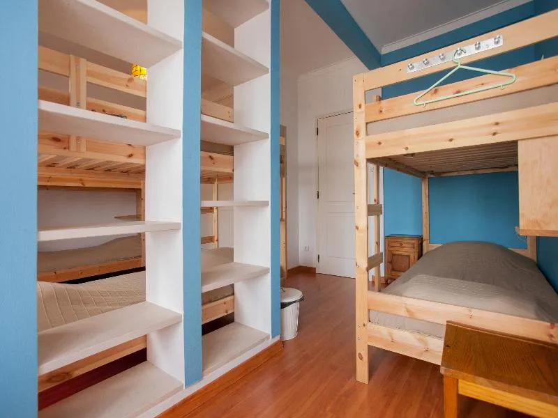 Bed in dormitory CAPACITY 6 Room, Ericeira Chill Hill 2 – Peach Garden, Lisbon