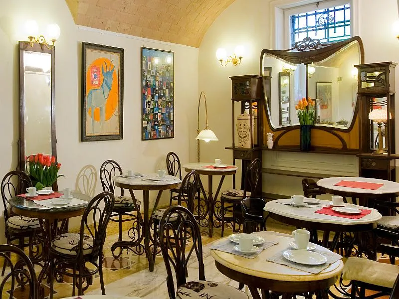 Restaurant, Emona Aquaeductus, Naples