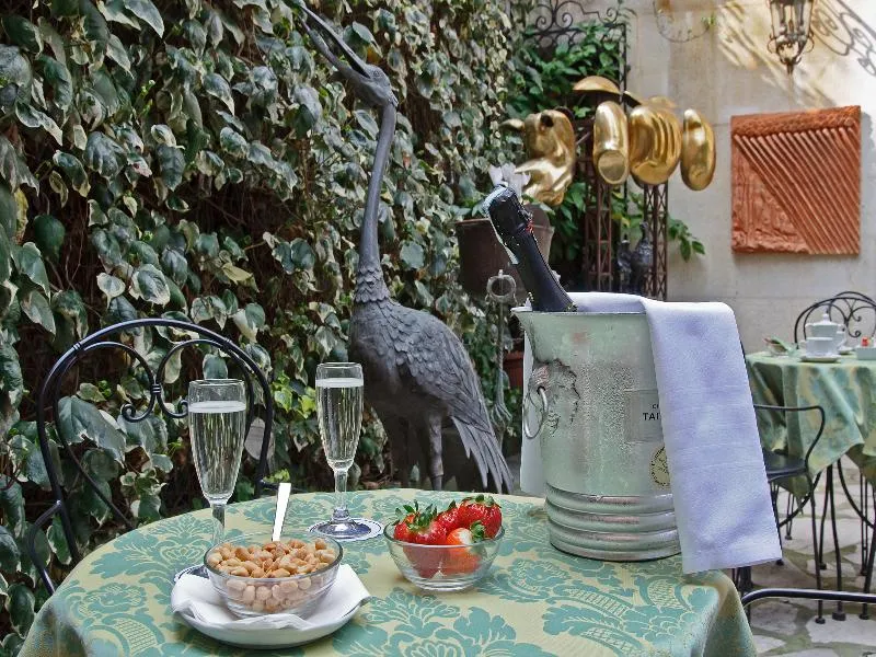Terrace, La Fenice et des Artistes, Venice