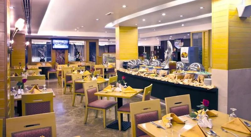 Restaurant, Landmark Riqqa Dubai, Dubai