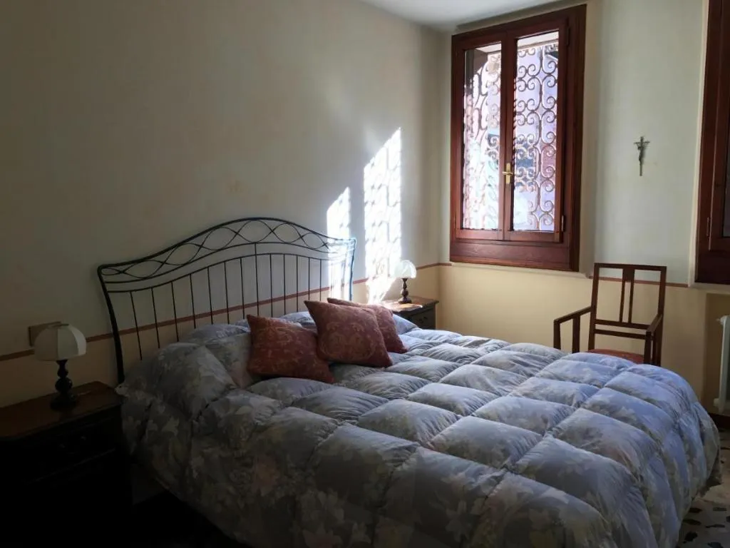 DOUBLE WITH SHARED BATHROOM Room, Ca' Formosa, Venice