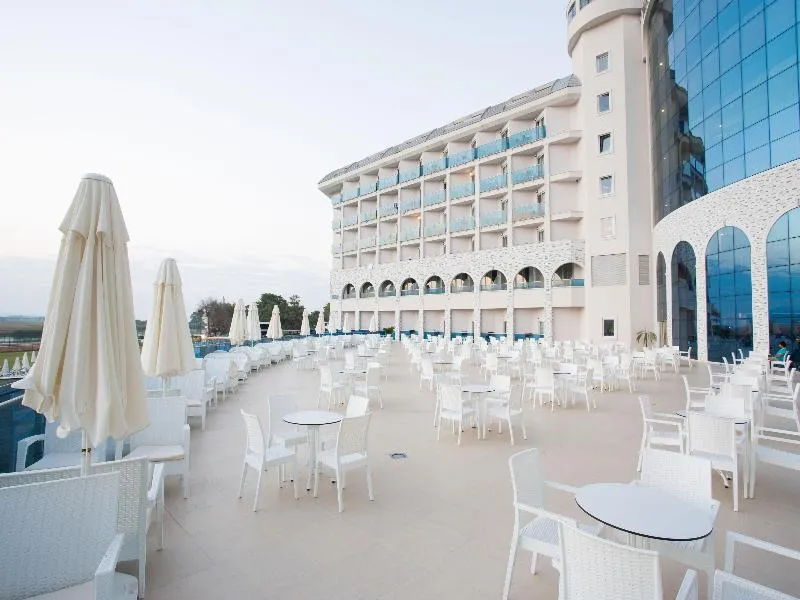 Terrace, Water Side Resort & Spa, Antalya