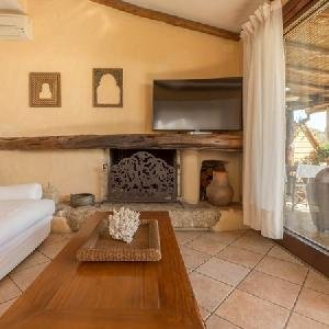 Villa Luna Bay Home Retreat, Cagliari