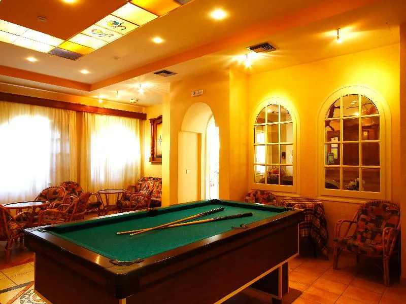 Sports and Entertainment, Bintzan Inn, Corfu