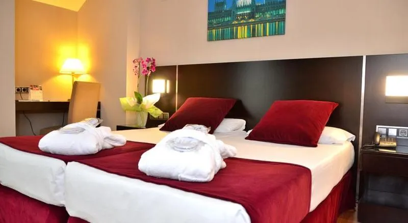 Room, Clement Barajas, Madrid