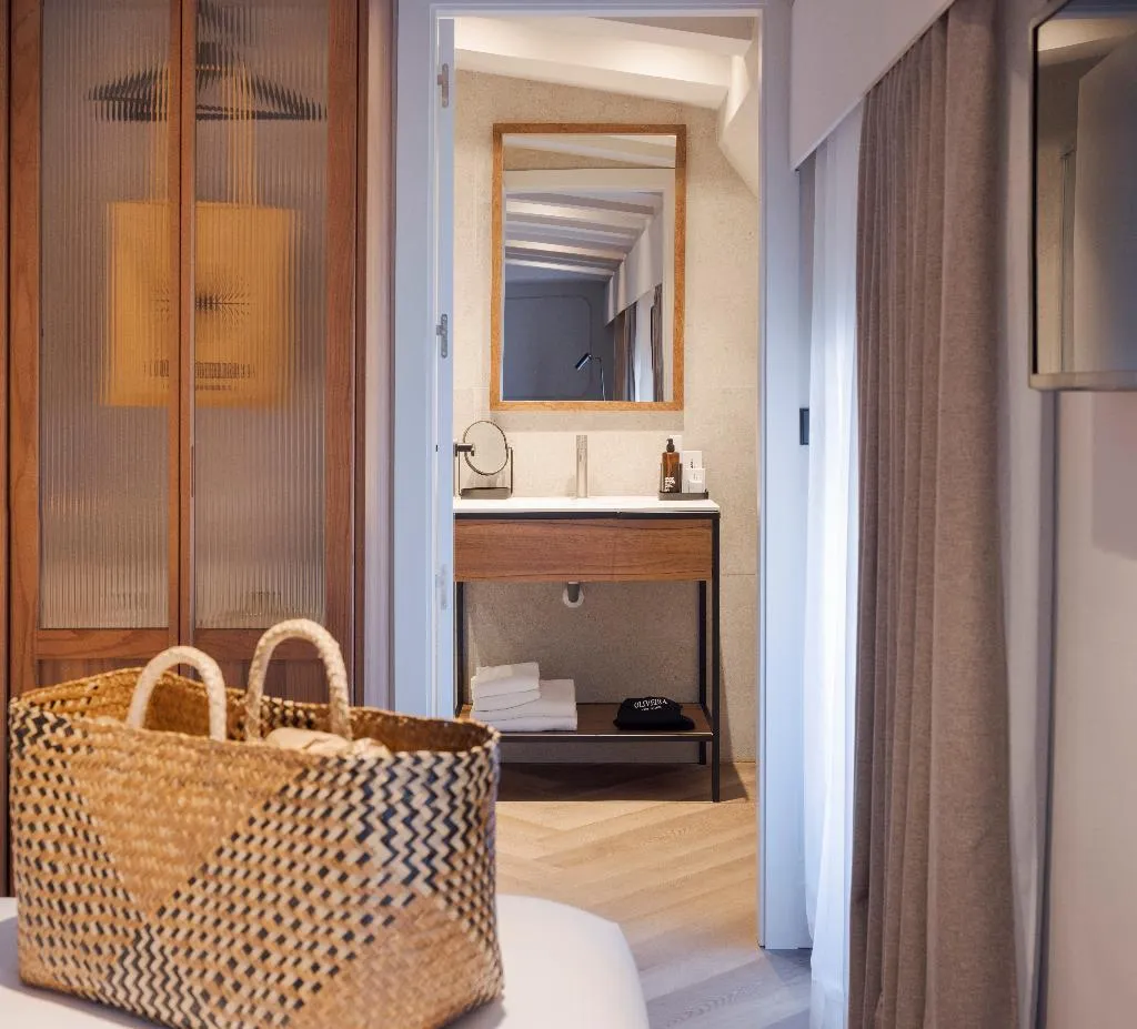 Double or Twin STANDARD Room, Room Mate Oliveira – City Centre, Valencia, Valencia