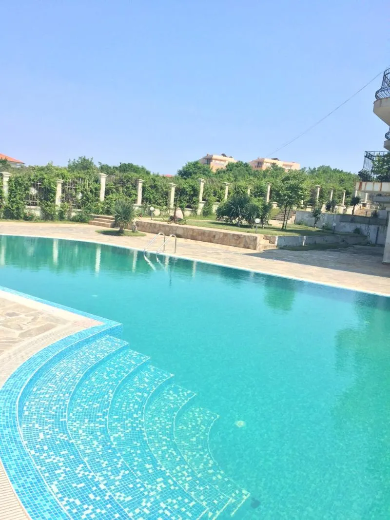 Pool, Green Hills, Bourgas