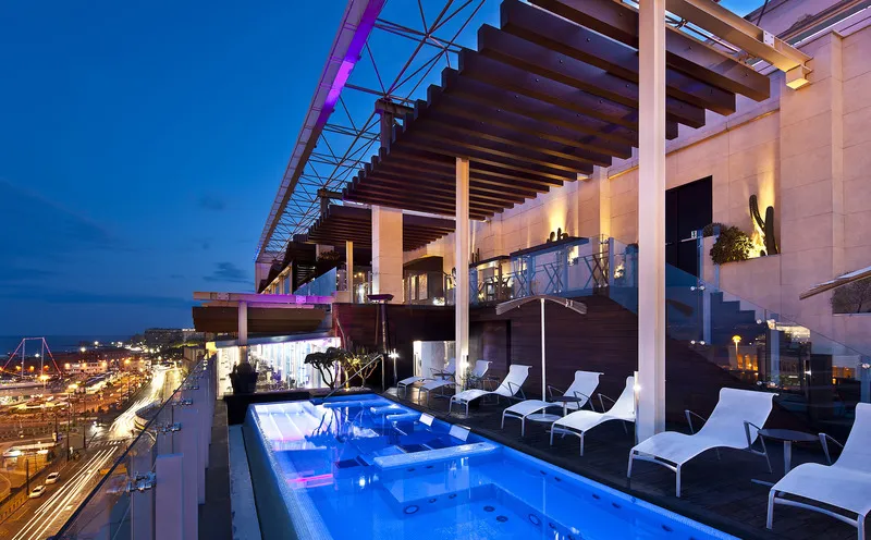 Pool, Romeo, Naples