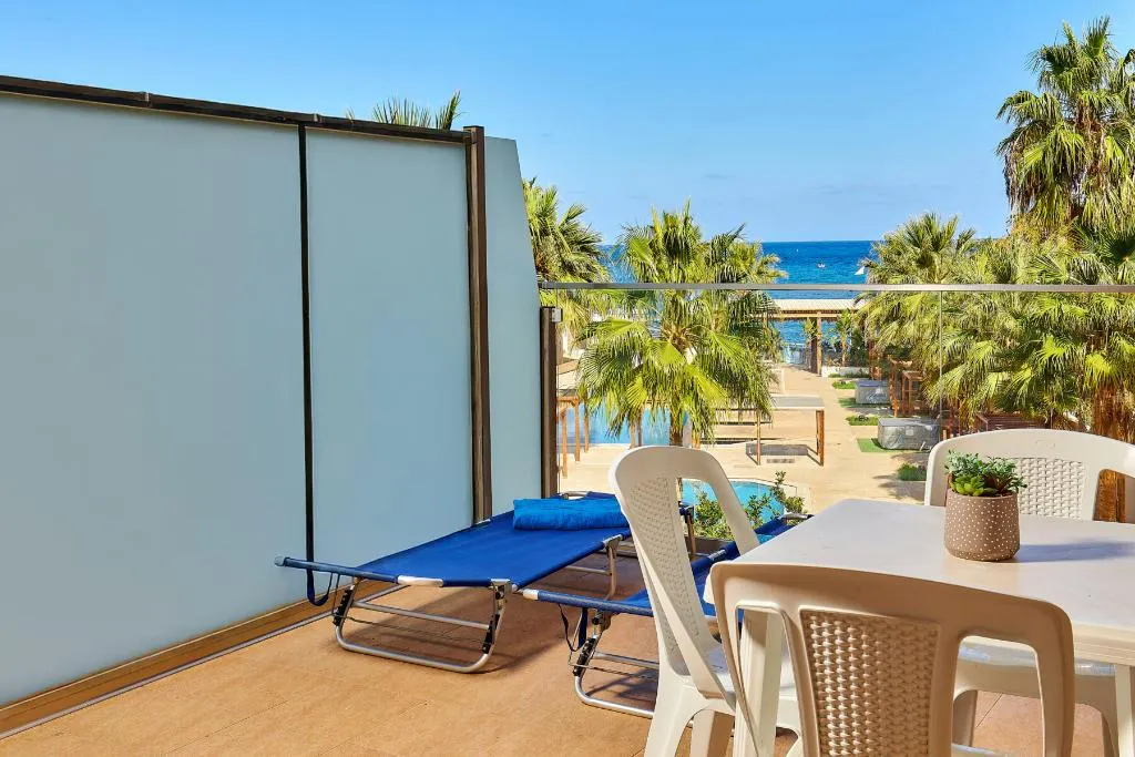 STUDIO DELUXE ONE BED Room, Dorian, Crete