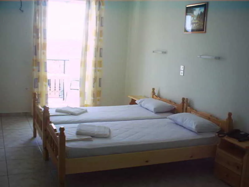 APARTMENT CAPACITY 4 TWO BEDROOMS Room, Vossos, Zante