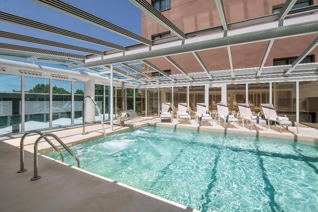 Pool, Salles Hotel Ciutat del Prat Barcelona Airport, Barcelona