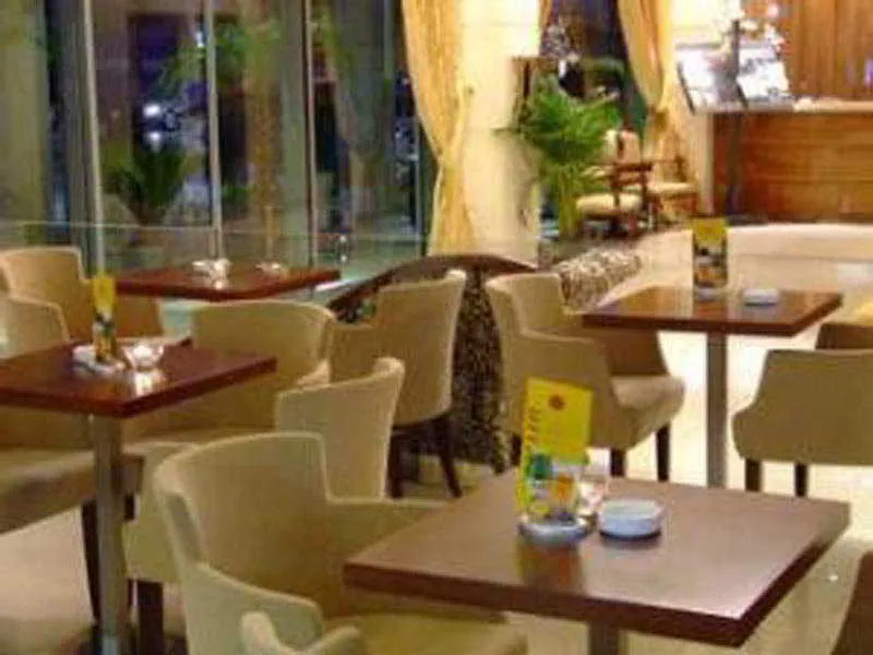 Bar, Crystal City, Athens