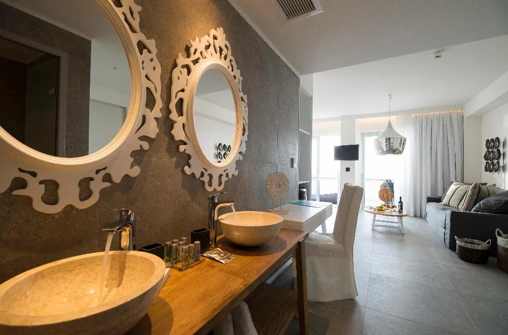 SUITE WITH PRIVATE POOL Room, Insula Alba Resort & Spa, Crete