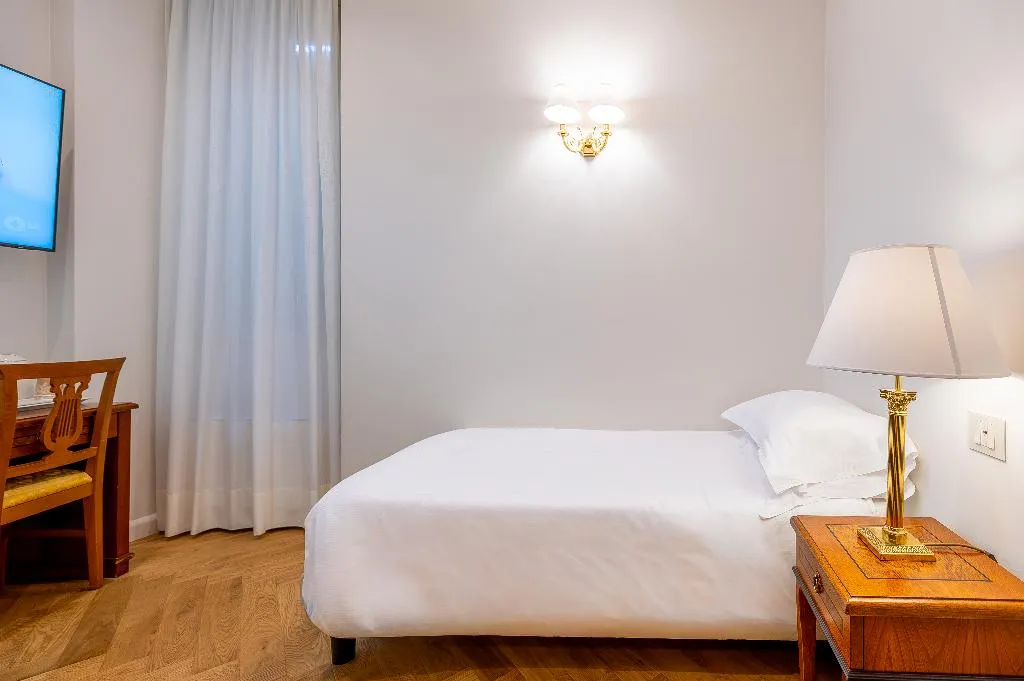 SINGLE STANDARD Room, Hosianum Palace, Rome