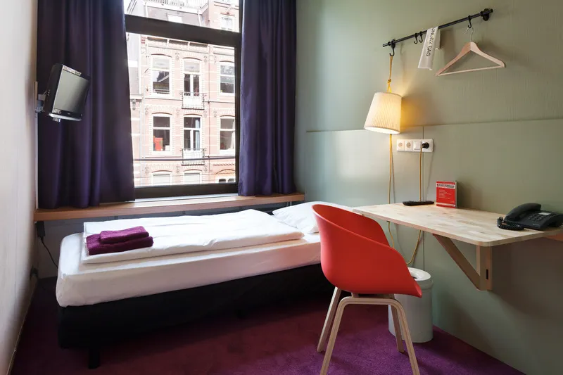 SINGLE STANDARD Room, The Neighbours Magnolia, Amsterdam