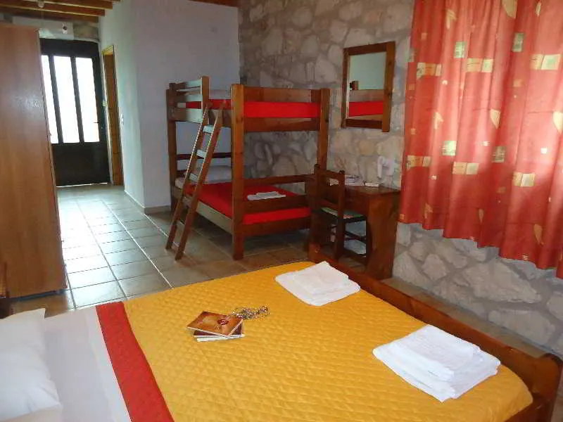 STUDIO CAPACITY 3 Room, Valentino Villas & Apartments, Zante