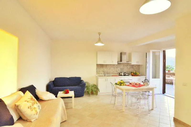 Room, Lemon Flat, Naples