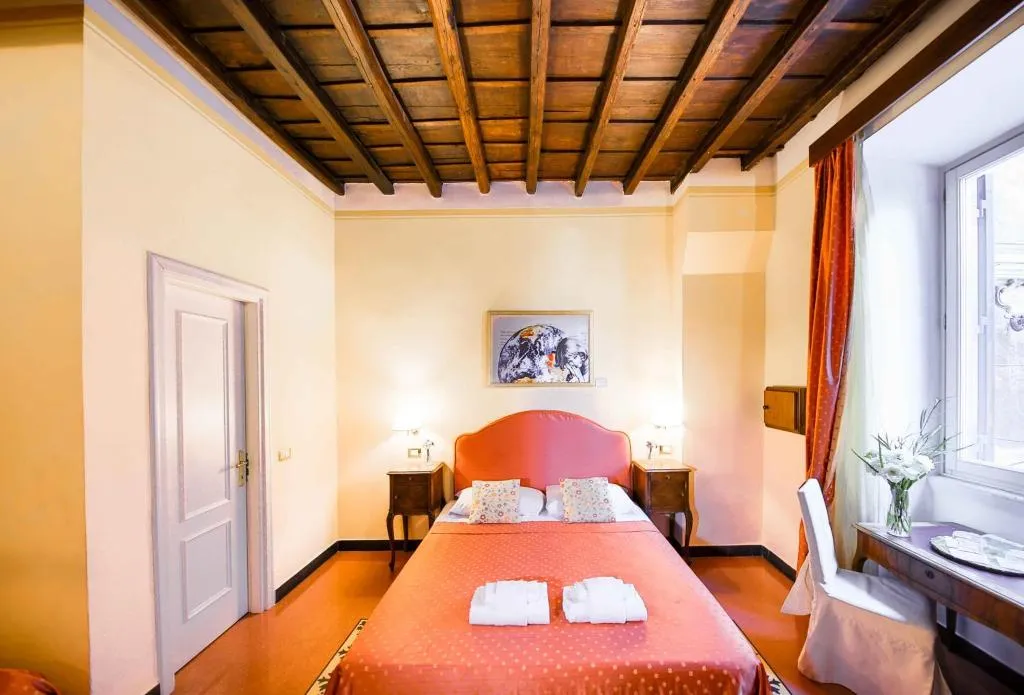QUADRUPLE STANDARD Room, Casa de' Fiori Biscione, Rome