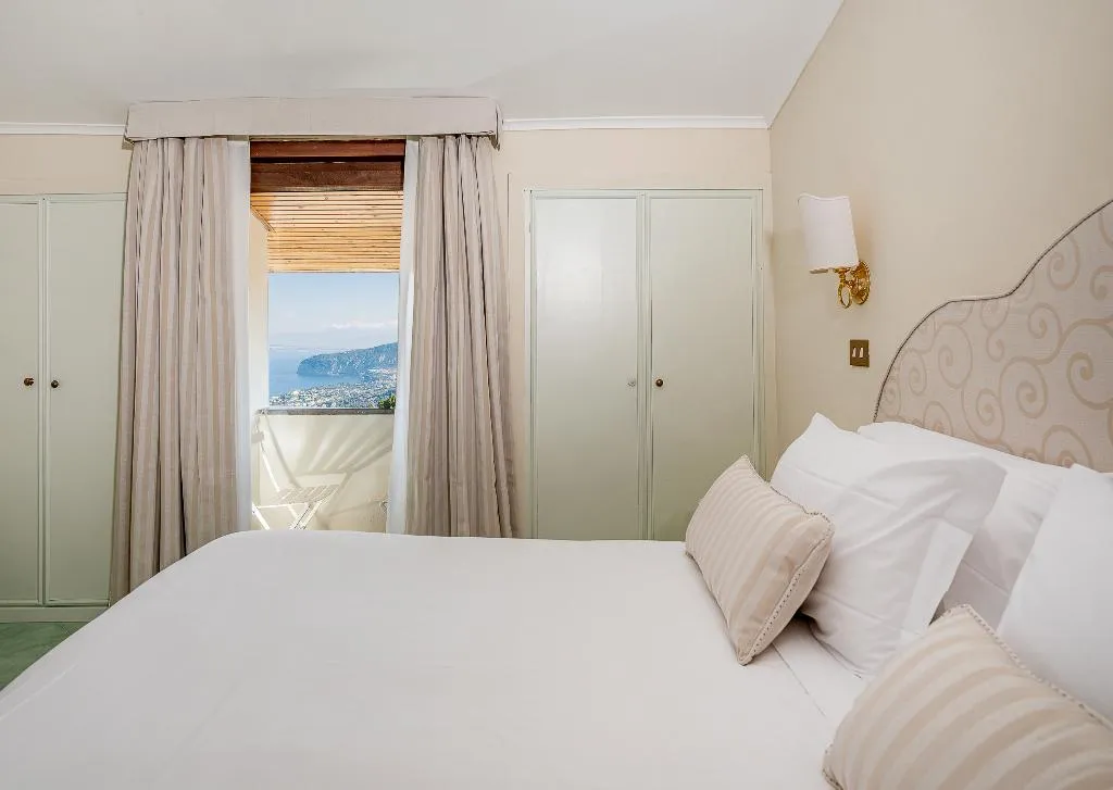 Double or Twin SUPERIOR SEA VIEW Room, Hotel Jaccarino, Naples