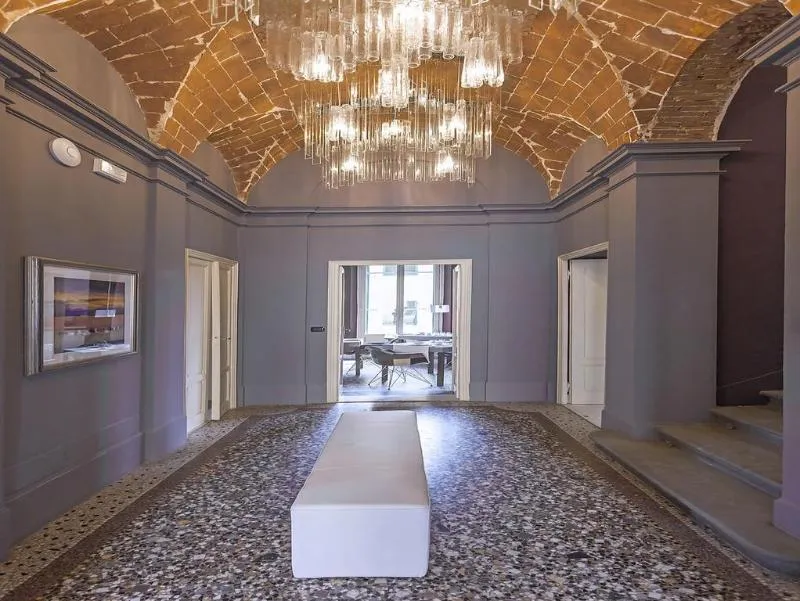 Lobby, Astro Mediceo, Florence